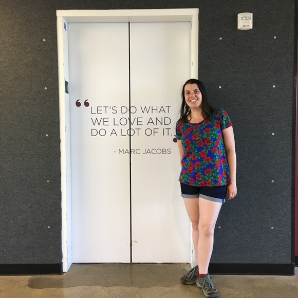 Meet your Posher, Stacy - Picture 4 of 4